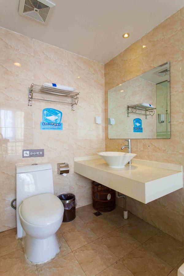 7Days Inn Yunfu Luoding Central Room photo