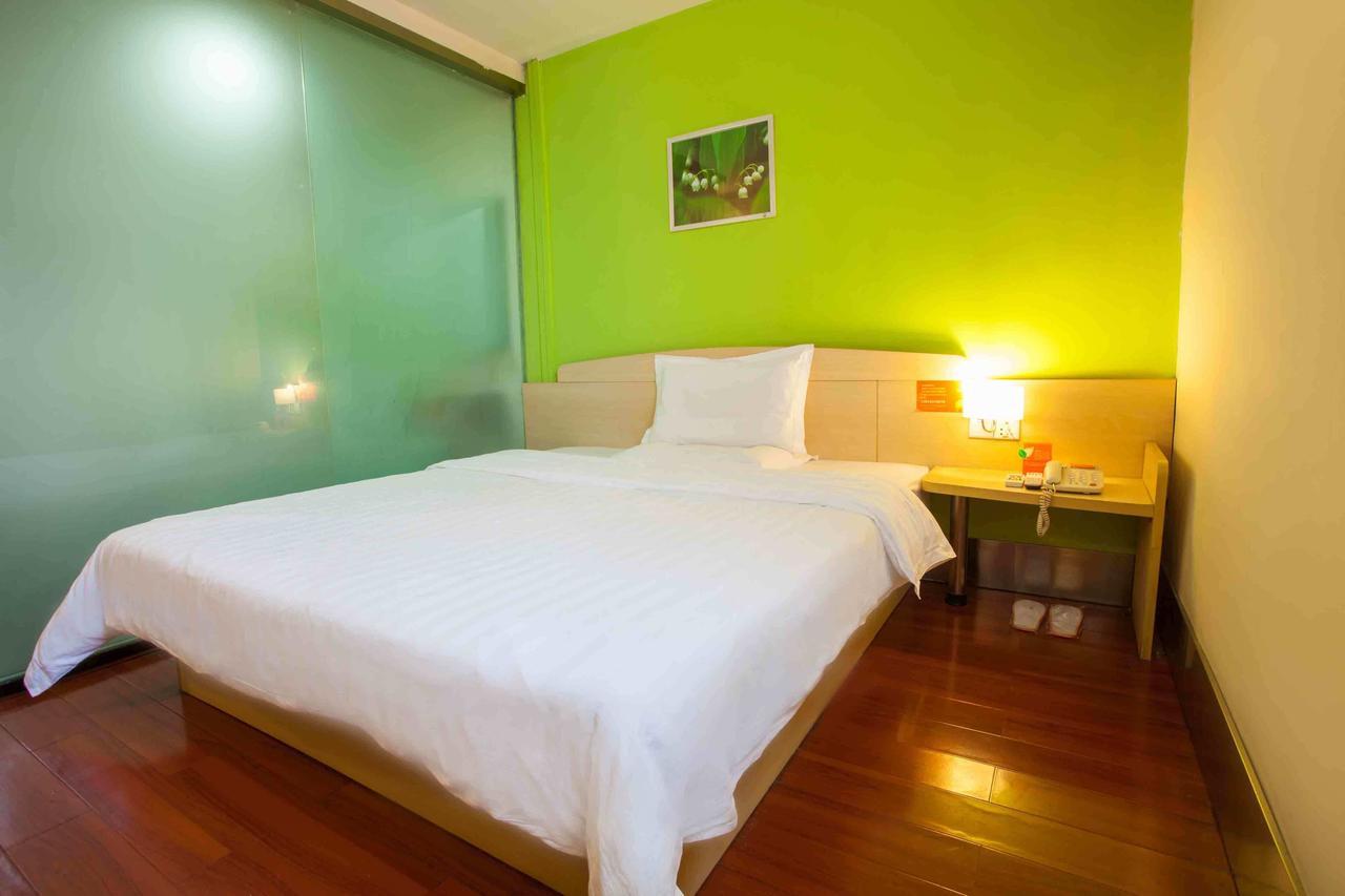 7Days Inn Yunfu Luoding Central Room photo