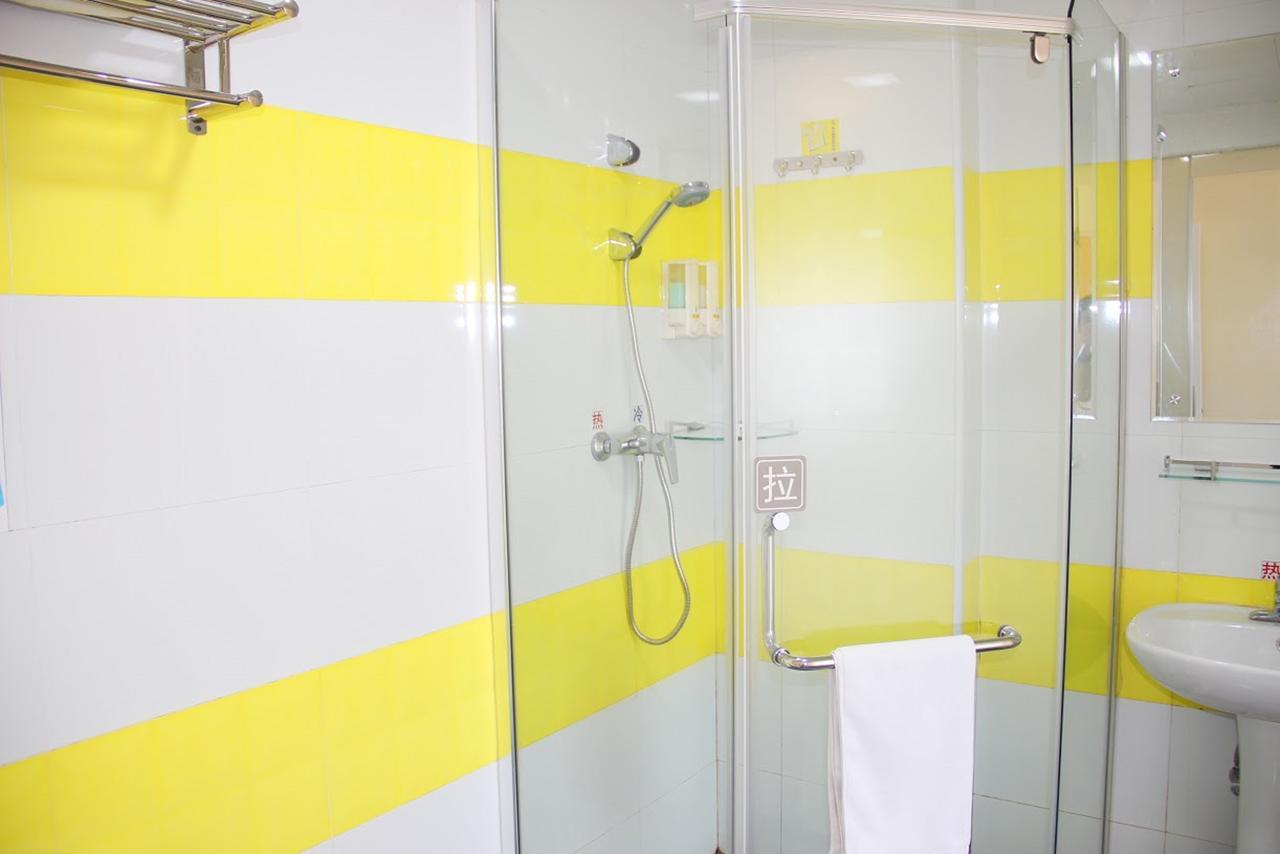 7Days Inn Yunfu Luoding Central Exterior photo
