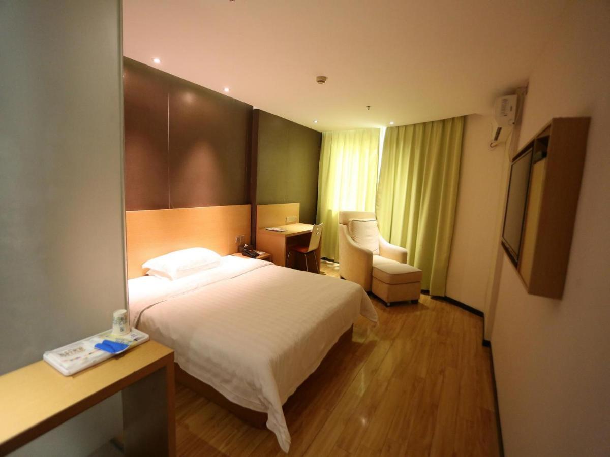 7Days Inn Yunfu Luoding Central Exterior photo